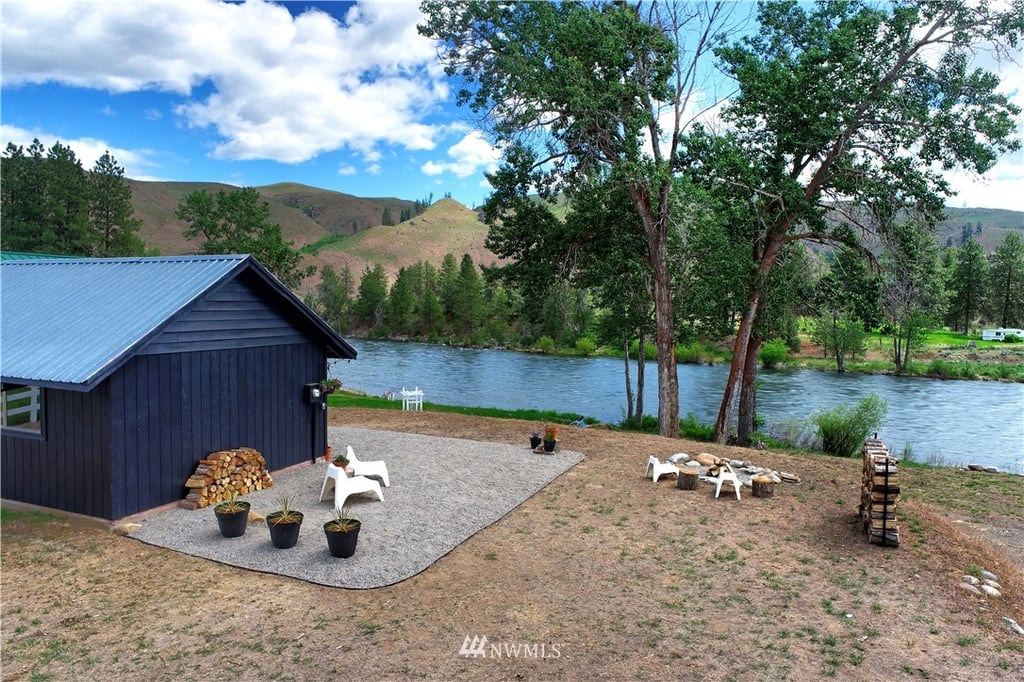 2 Kelli Lane Methow Valley Home Listings - North Cascade Land & Home Company Real Estate