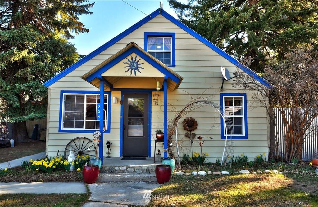 234 Englar Street W Methow Valley Home Listings - North Cascade Land & Home Company Real Estate
